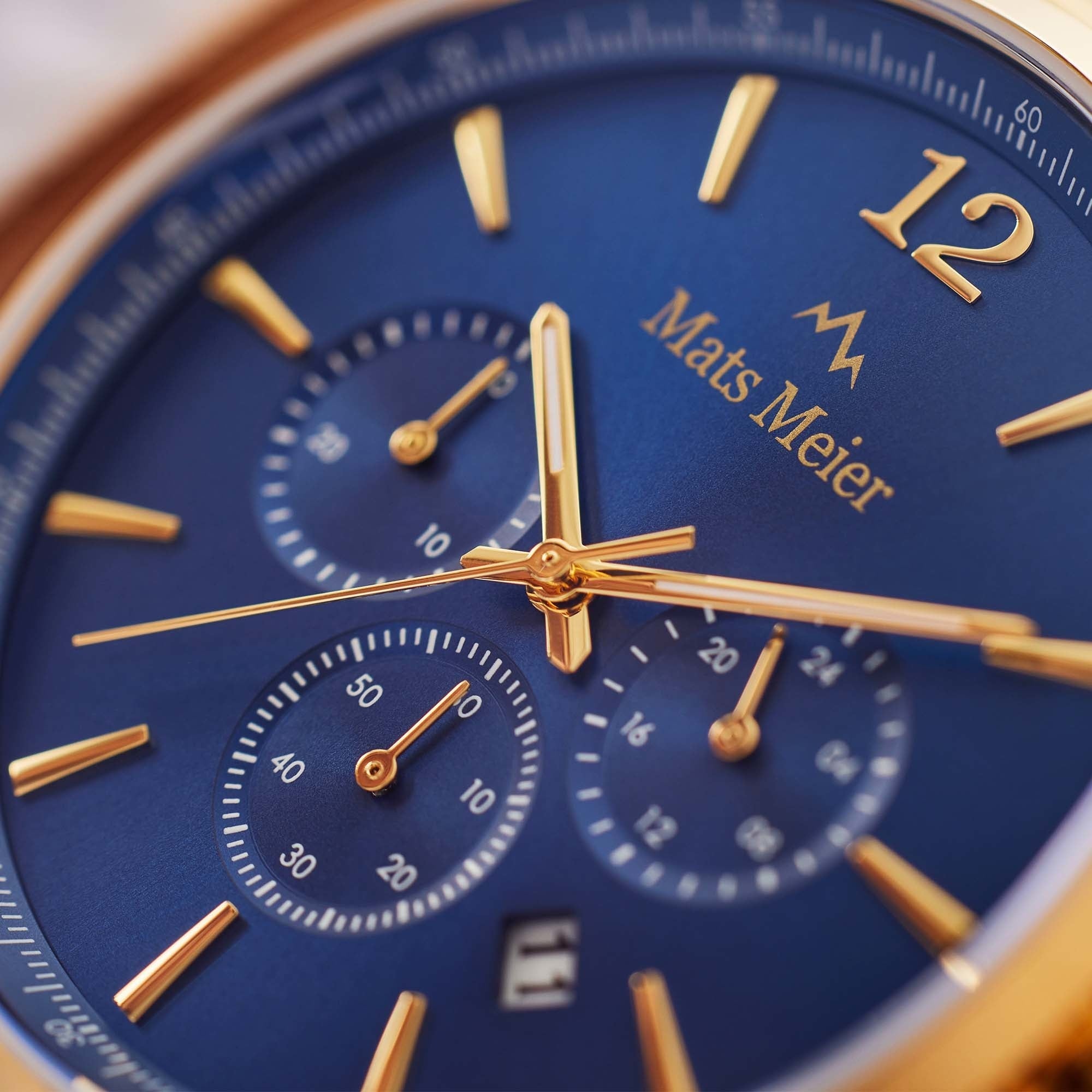 Grand Cornier chronograph mens watch blue / gold colored mesh